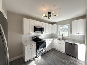 1242 Dade St in Charlotte, NC - Building Photo - Building Photo