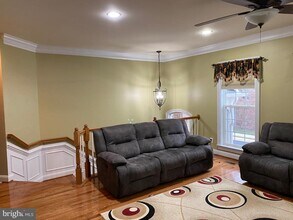 43581 White Cap Terrace in Chantilly, VA - Building Photo - Building Photo