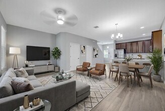 6705 Holly Heath Dr, Unit 4 in Riverview, FL - Building Photo - Building Photo