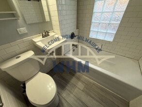 2054 S 72nd St in West Allis, WI - Building Photo - Building Photo