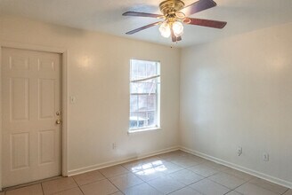 2342-2348 Hartsfield Way in Tallahassee, FL - Building Photo - Building Photo