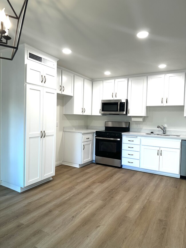 2207 Moss Ct in Thousand Oaks, CA - Building Photo - Building Photo