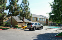 Westmarc Apartments in Fresno, CA - Building Photo - Building Photo