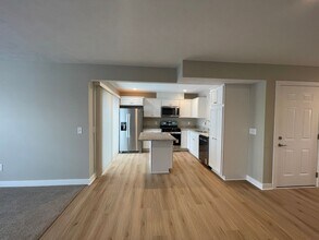 2060 Lion Gate Dr in Portage, MI - Building Photo - Building Photo