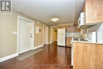 487 Salem Ave N in Toronto, ON - Building Photo - Building Photo