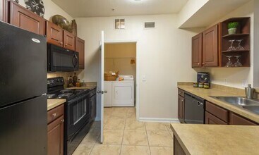 15503 W Bellfort Ave in Sugar Land, TX - Building Photo - Building Photo