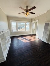 1220 E Broadway in Long Beach, CA - Building Photo - Building Photo