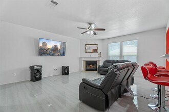 1109 Hyde Park Dr in Round Rock, TX - Building Photo - Building Photo