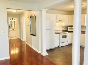 106 Chesterfield Ct in Bourbonnais, IL - Building Photo - Building Photo