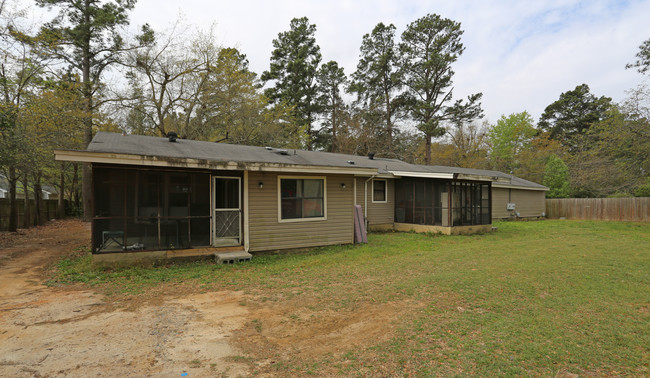 2011 Hamilton Dr in Aiken, SC - Building Photo - Building Photo