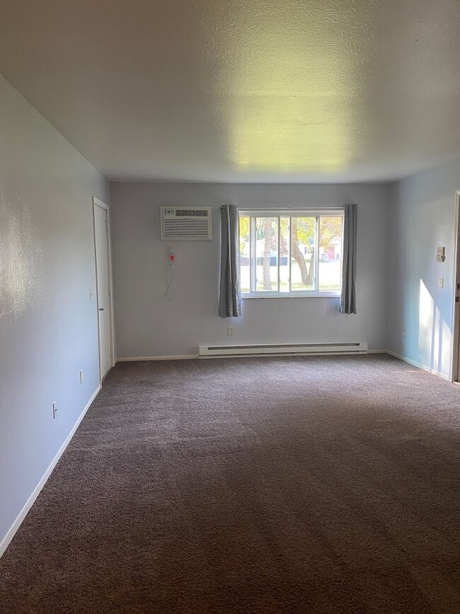 7400 Crosscreek Dr, Unit 7400 in Temperance, MI - Building Photo - Building Photo