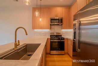 2042 W Washington Blvd in Chicago, IL - Building Photo - Building Photo