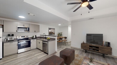 324 Old Timers Rd in Orange, TX - Building Photo - Building Photo