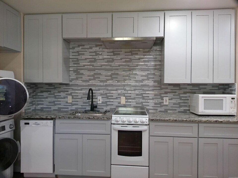 22262 Adams St in Porter, TX - Building Photo