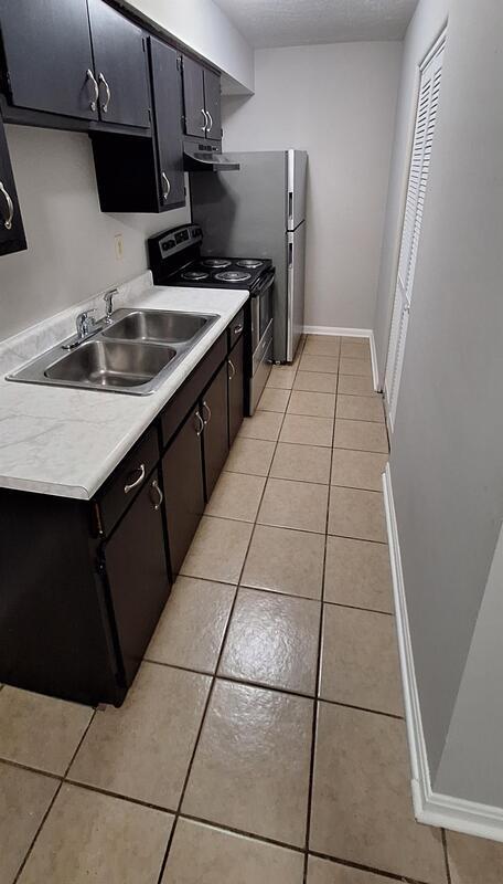 property at 672 Knox Blvd