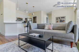 1501 W Howard Ln in Austin, TX - Building Photo - Building Photo