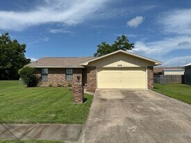 249 Hannover Cir in Panama City, FL - Building Photo