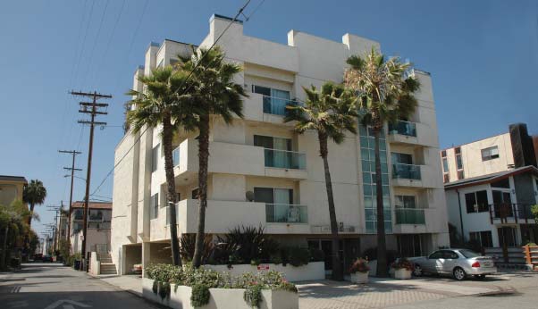 Outrigger Apartments in Marina Del Rey, CA - Foto de edificio