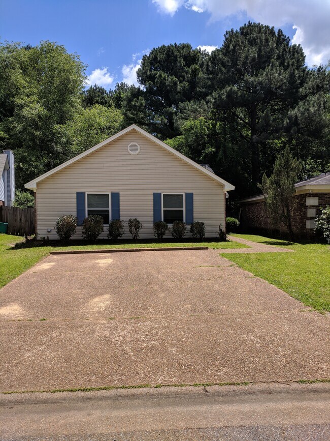 34 Ashland Ave Brandon, MS Rentals