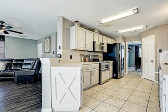 3005 Wood Hollow Dr in League City, TX - Building Photo - Building Photo