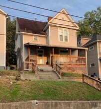 25 N Congress St, Unit 25A in Athens, OH - Foto de edificio - Building Photo