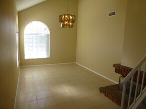 20043 Gilbert Dr in Santa Clarita, CA - Building Photo - Building Photo