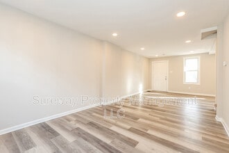 10 W 8th St in Marcus Hook, PA - Building Photo - Building Photo