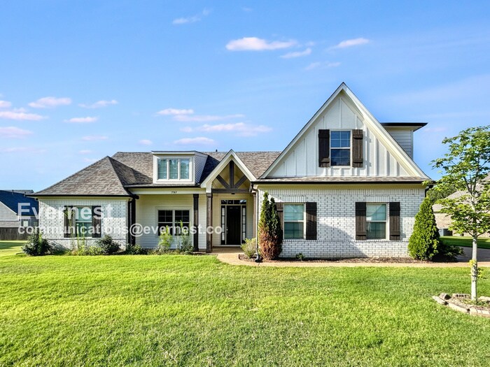 5363 Kensington Creek Dr in Southaven, MS - Building Photo