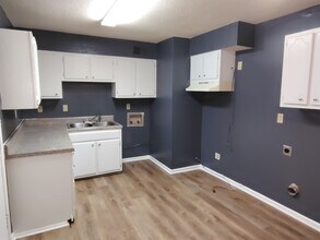 587 Hillbrook Dr in Southaven, MS - Building Photo - Building Photo