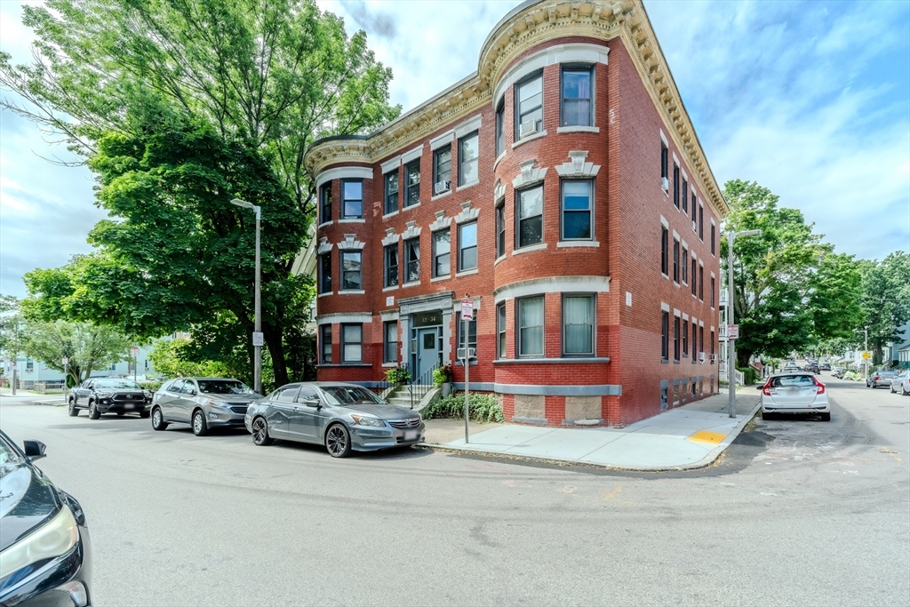 32-34-34 Ditson St in Boston, MA - Foto de edificio