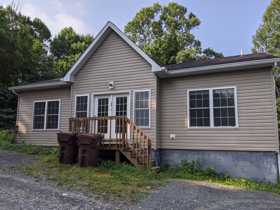 198 Knowles Haven Ln in Boone, NC - Building Photo