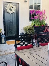 1746 W 71st St, Unit 1746.1 in Los Angeles, CA - Building Photo - Building Photo