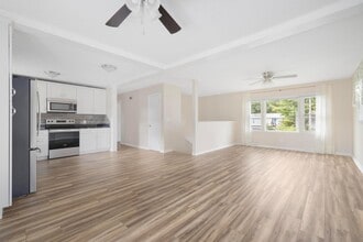 130 Greenmeadow Ln in Jonesborough, TN - Building Photo - Building Photo