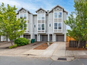 3938 SW 182nd Pl in Beaverton, OR - Building Photo - Building Photo