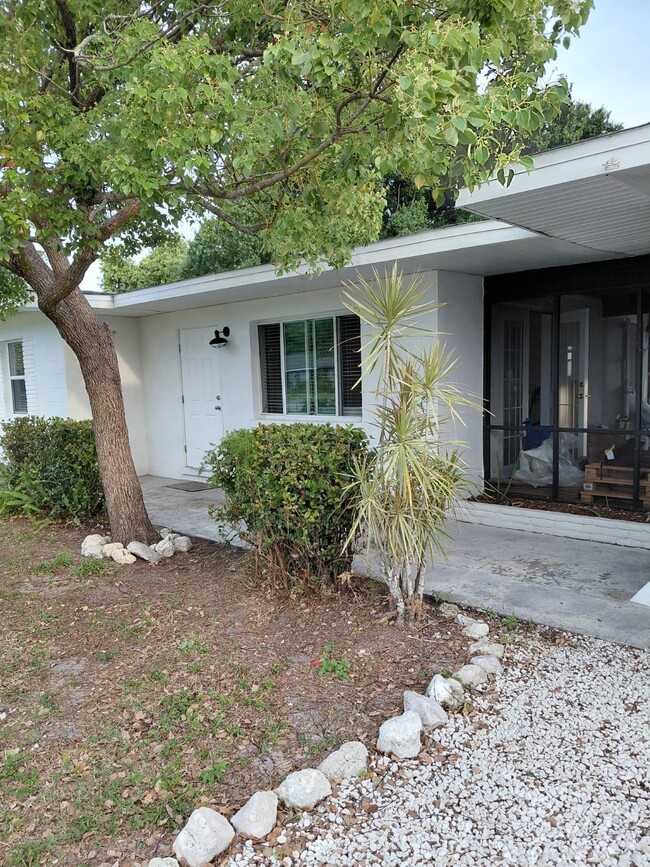 1003 39th Ave W in Bradenton, FL - Building Photo - Building Photo