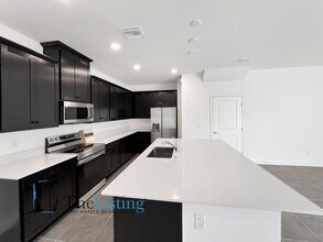 3875 Knotty Pne St in St. Cloud, FL - Building Photo - Building Photo