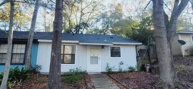 1825 Meriadoc Rd in Tallahassee, FL - Building Photo - Building Photo