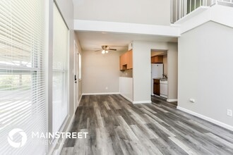 448 Far Hill Dr in Ballwin, MO - Foto de edificio - Building Photo