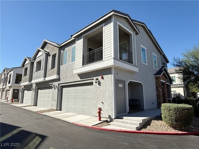 525 Mossy Cup St in Henderson, NV - Building Photo - Building Photo