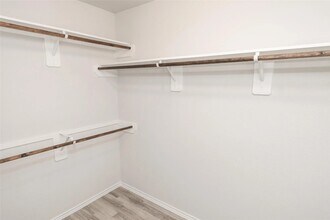 8602 Wilkins Oaks Dr in Houston, TX - Building Photo - Building Photo