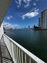 4000 NE 170th St in North Miami Beach, FL - Building Photo - Building Photo