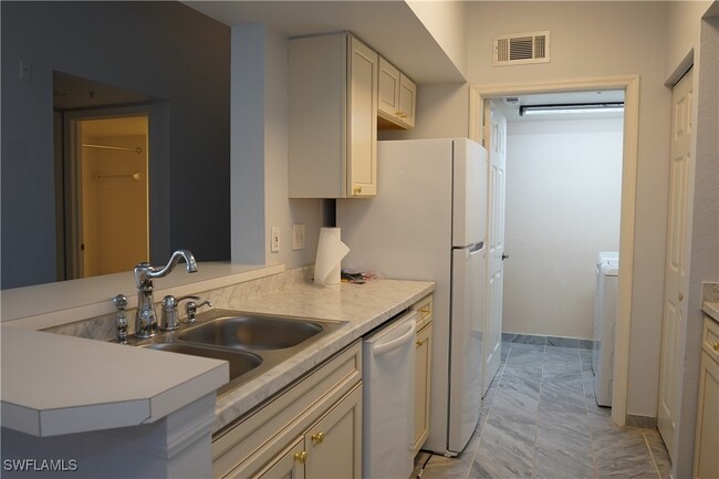 4720 St Croix Ln in Naples, FL - Foto de edificio - Building Photo