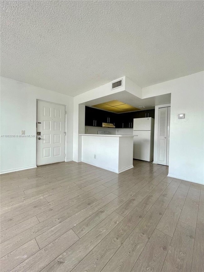 property at 752 Executive Center Dr