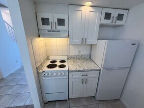 2545 Old Vineland Rd in Kissimmee, FL - Building Photo - Building Photo