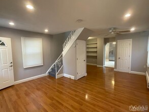 1605 Parker Rd in Highland Park, NJ - Building Photo - Building Photo