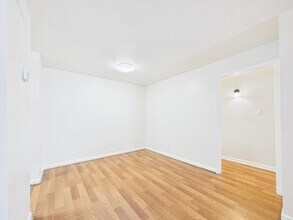 9700 Leawood Blvd in Houston, TX - Foto de edificio - Building Photo