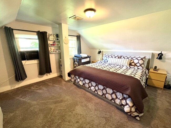 818 Locust St in Williamsport, PA - Building Photo - Building Photo