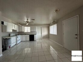 2318 W Lupine Ave in Phoenix, AZ - Building Photo