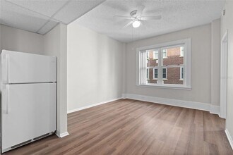 411 1st Ave N in St. Petersburg, FL - Foto de edificio - Building Photo