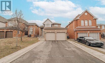 10 Squirreltail Way in Brampton, ON - Building Photo